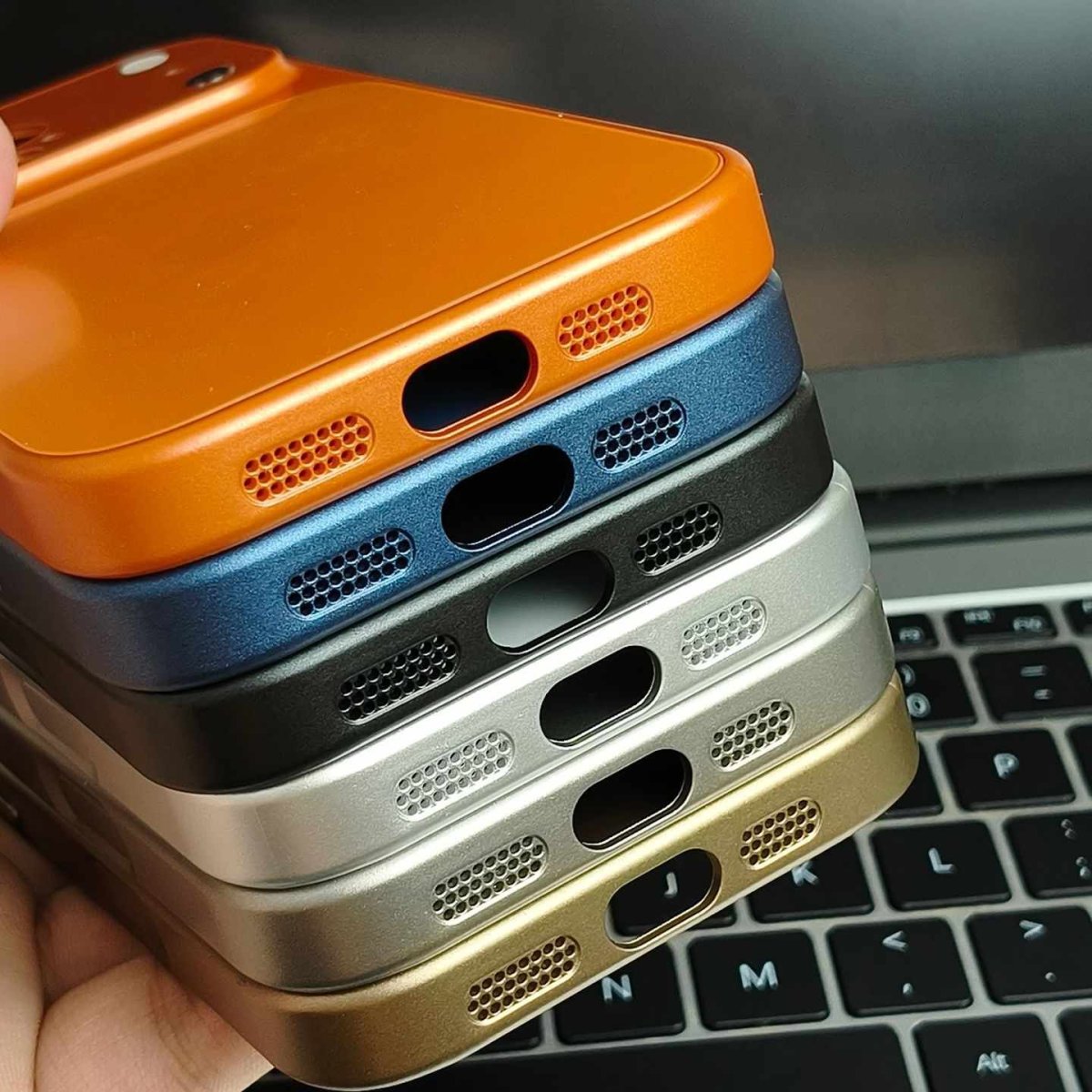 Metalen Matte Magsafe iPhone-cover - Afbeelding 4