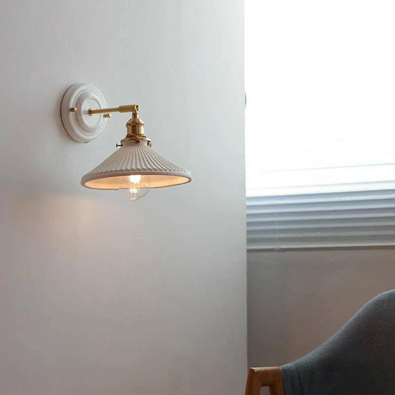 Navando | Keramische wandlamp met messing detail - Afbeelding 3