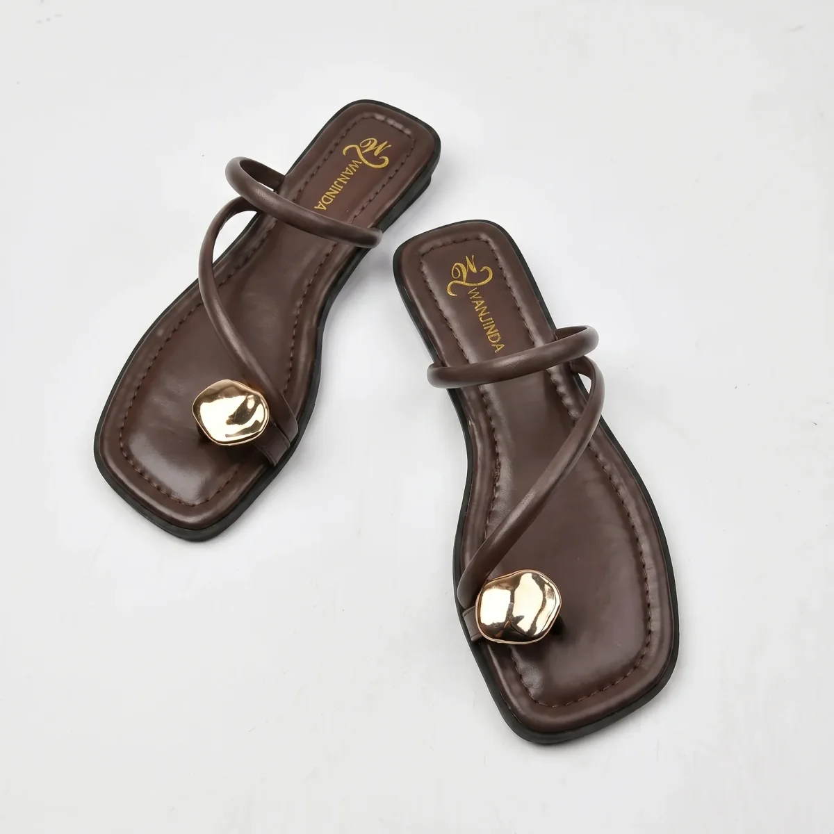Platte Sandalen Met Gekruiste Bandjes | Navando - Afbeelding 8