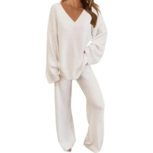 Navando | Fluffy loungewear set met oversized trui en wijde broek dames